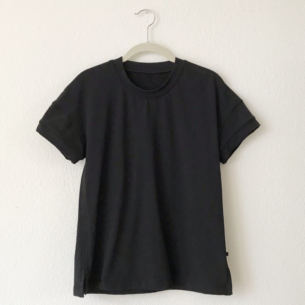 lululemon space tee